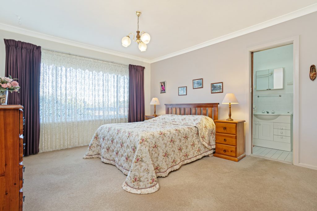 36 Blackburn Avenue, North Rocks NSW 2151 - photo 6