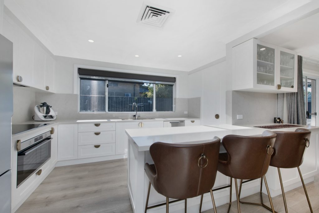 18 Iona Avenue, North Rocks NSW 2151 - photo 5