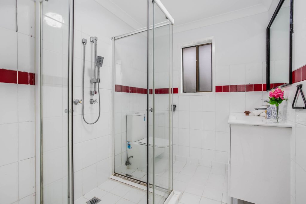 17 Maunder Avenue, Girraween NSW 2145 - photo 13