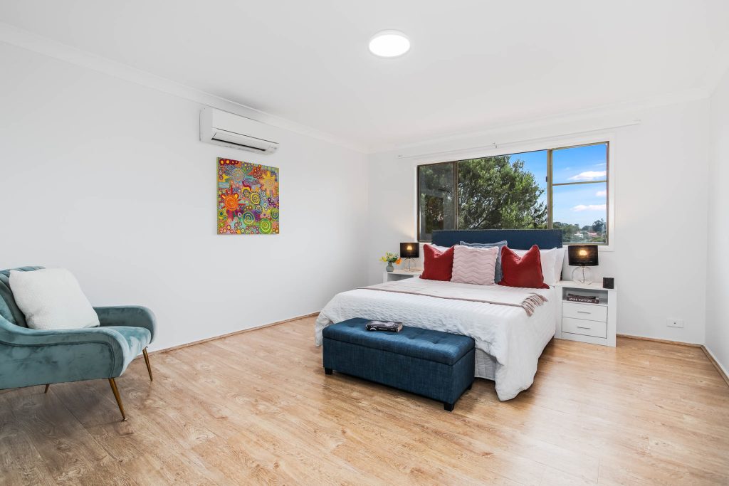 17 Maunder Avenue, Girraween NSW 2145 - photo 8