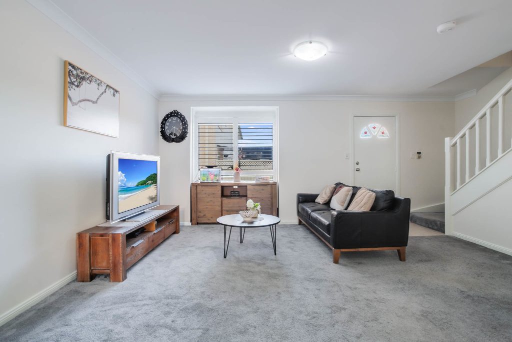 8/31-33 Tungarra Road, Girraween NSW 2145 - photo 2