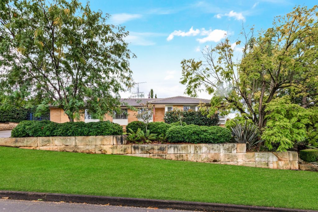 3 Peel Road, Baulkham Hills NSW 2153 - photo 2