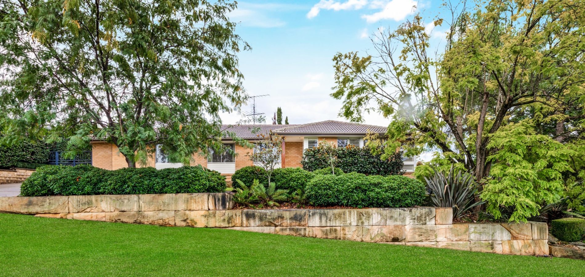 3 Peel Road, Baulkham Hills NSW 2153 - photo 2