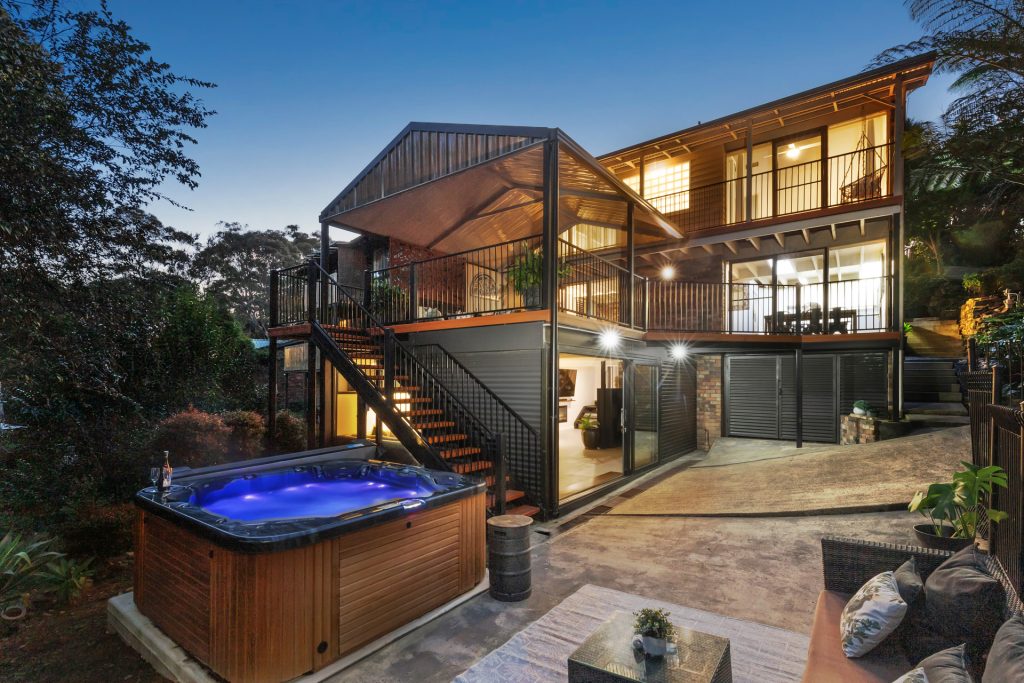 8 Burrandong Crescent, Baulkham Hills NSW 2153 - photo 2