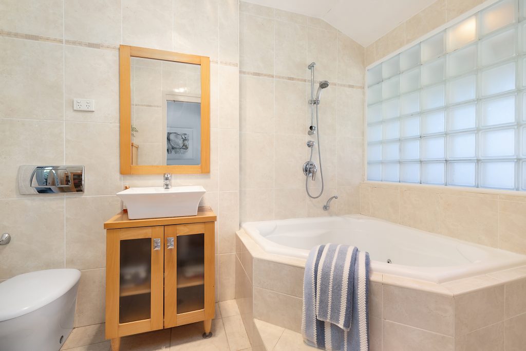 8 Burrandong Crescent, Baulkham Hills NSW 2153 - photo 13