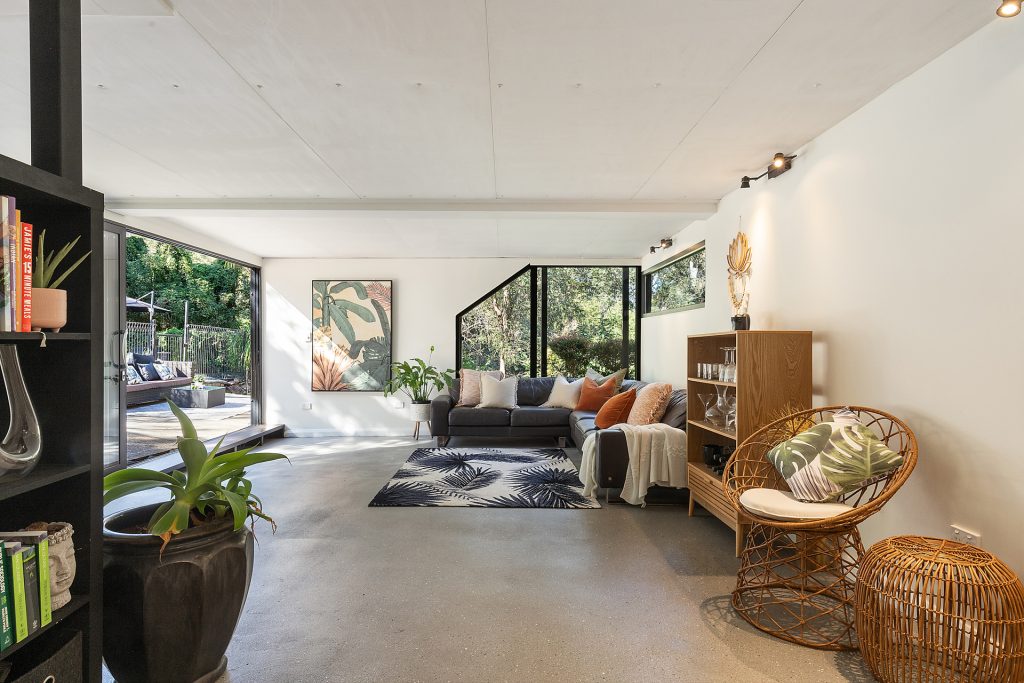 8 Burrandong Crescent, Baulkham Hills NSW 2153 - photo 6