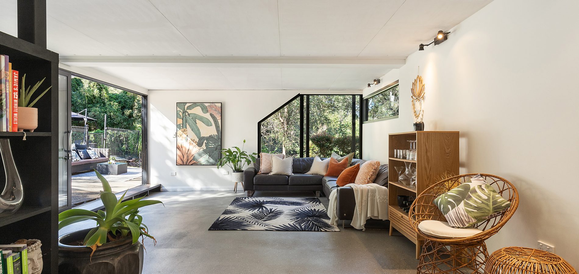 8 Burrandong Crescent, Baulkham Hills NSW 2153 - photo 6