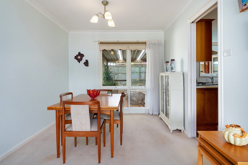 4 Rockley Avenue, Baulkham Hills NSW 2153 - photo 3
