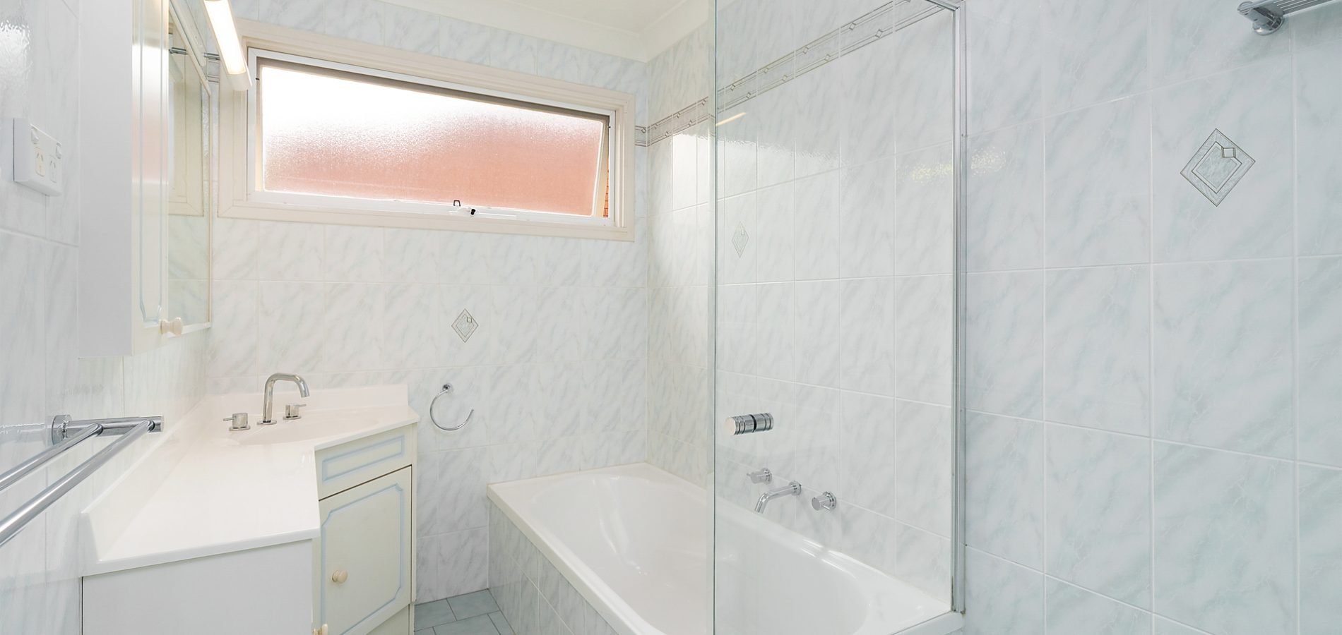 4 Rockley Avenue, Baulkham Hills NSW 2153 - photo 4