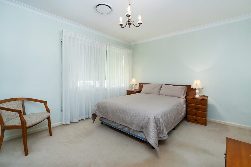 4 Rockley Avenue, Baulkham Hills NSW 2153 - photo 6
