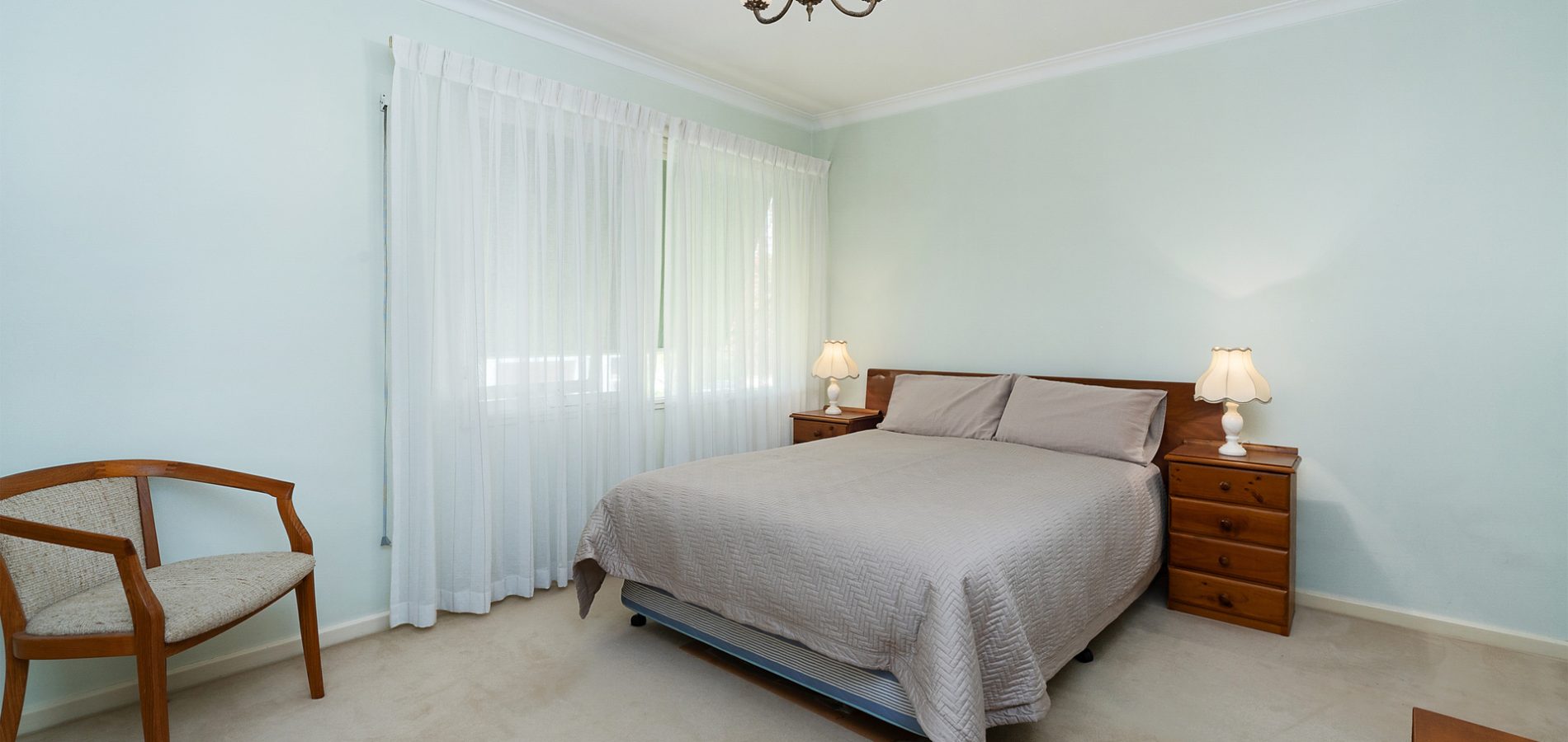 4 Rockley Avenue, Baulkham Hills NSW 2153 - photo 6