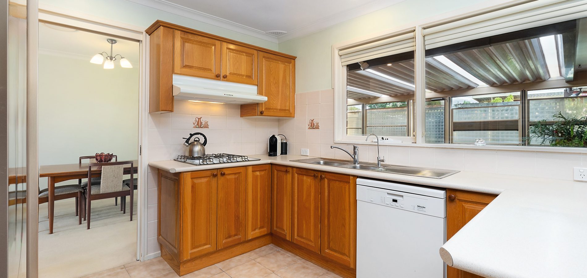 4 Rockley Avenue, Baulkham Hills NSW 2153 - photo 8
