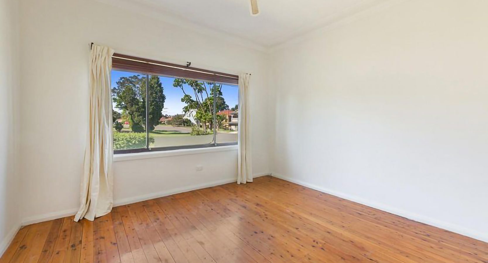 6 Highland Avenue, Toongabbie NSW 2146 - photo 2