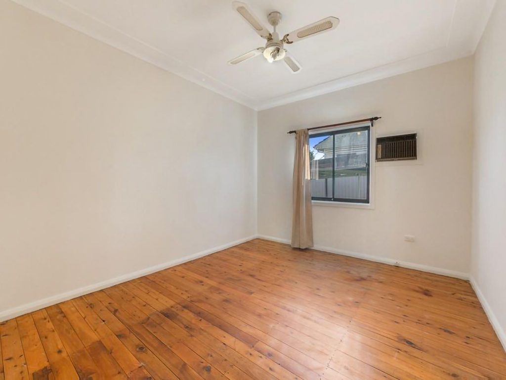 6 Highland Avenue, Toongabbie NSW 2146 - photo 3