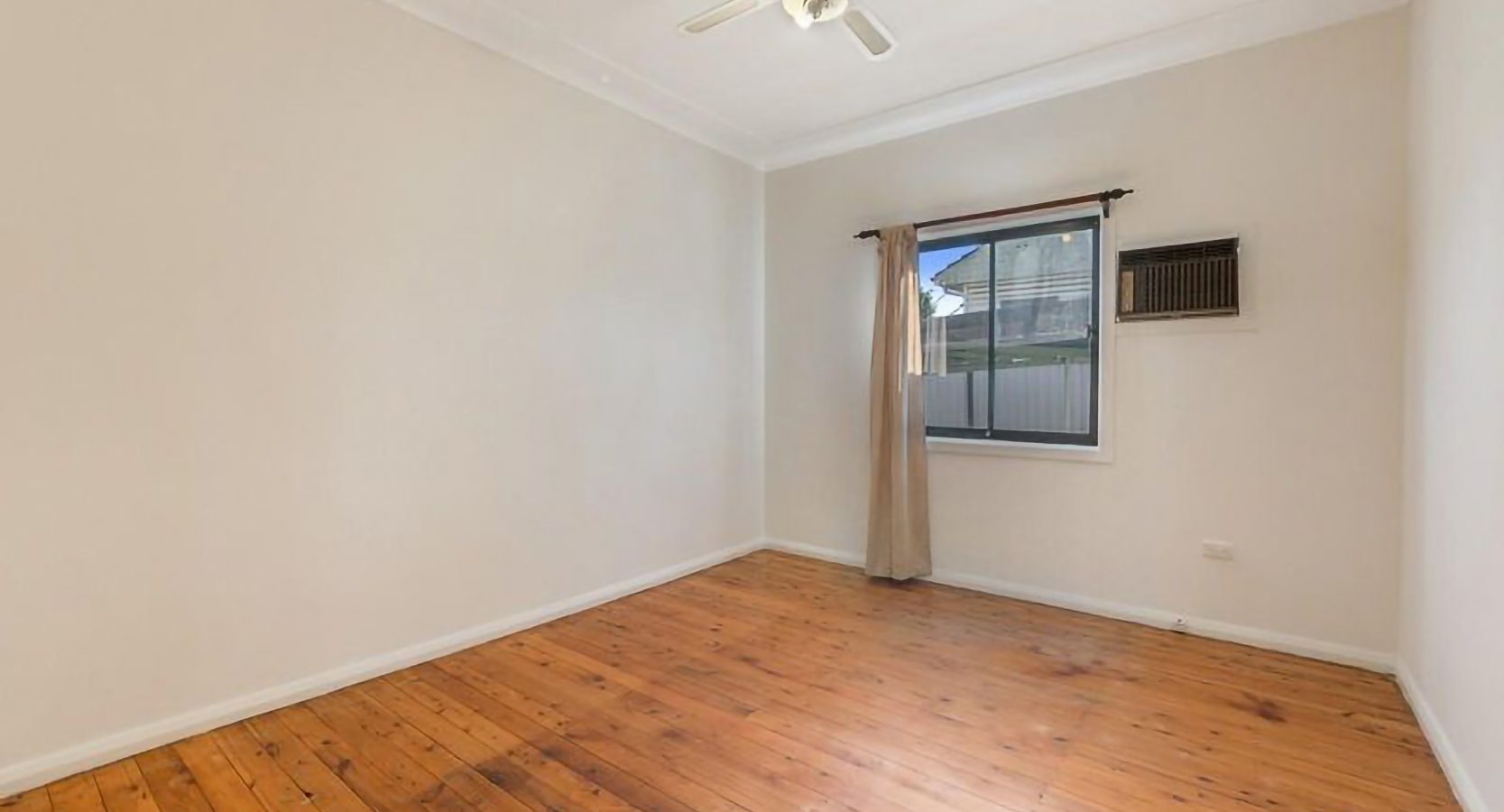 6 Highland Avenue, Toongabbie NSW 2146 - photo 3
