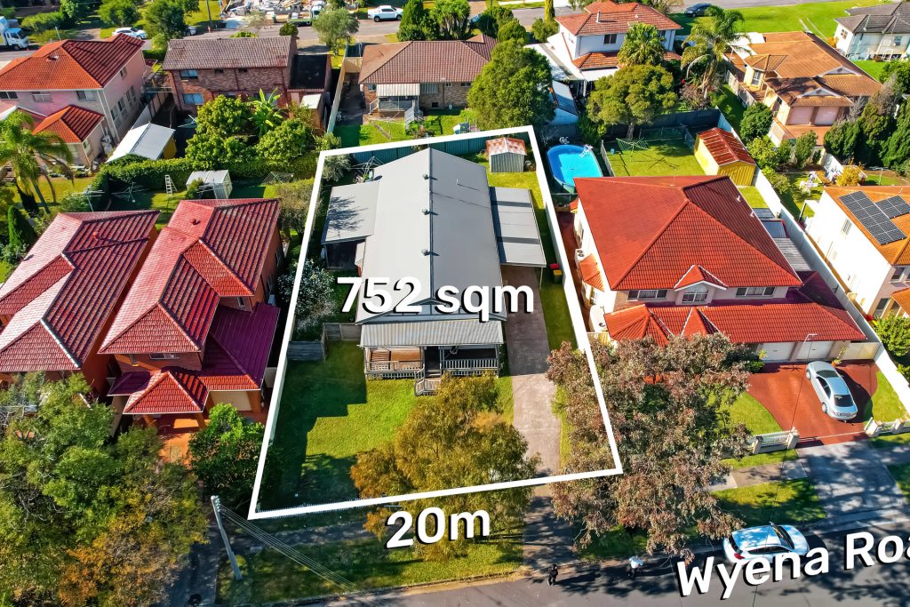 35 Wyena Road, Pendle Hill NSW 2145 - photo 19