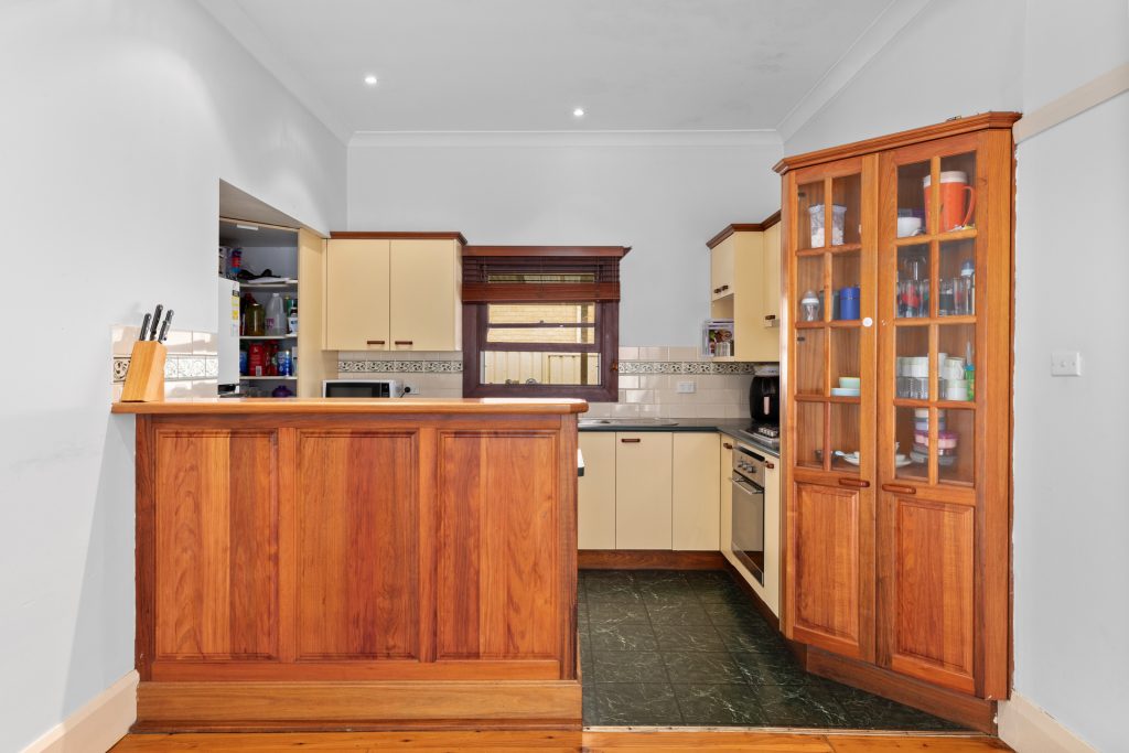 35 Wyena Road, Pendle Hill NSW 2145 - photo 8