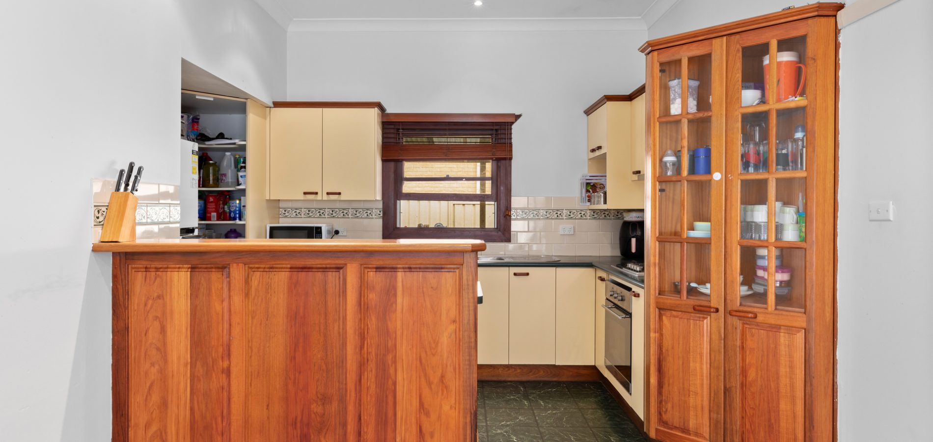 35 Wyena Road, Pendle Hill NSW 2145 - photo 8