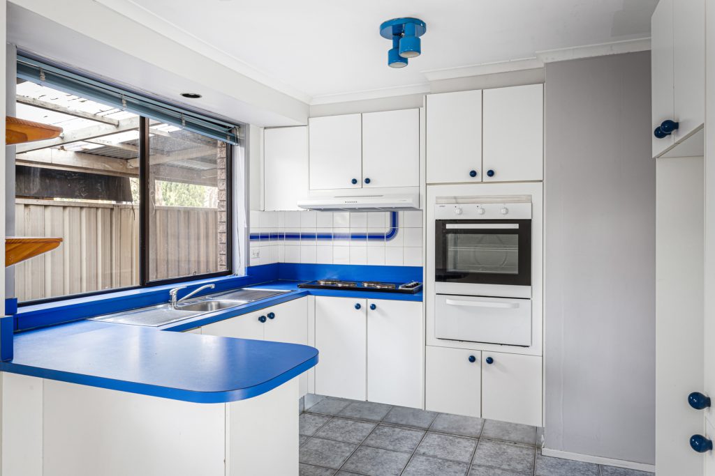 8 Caird Place, Seven Hills NSW 2147 - photo 4