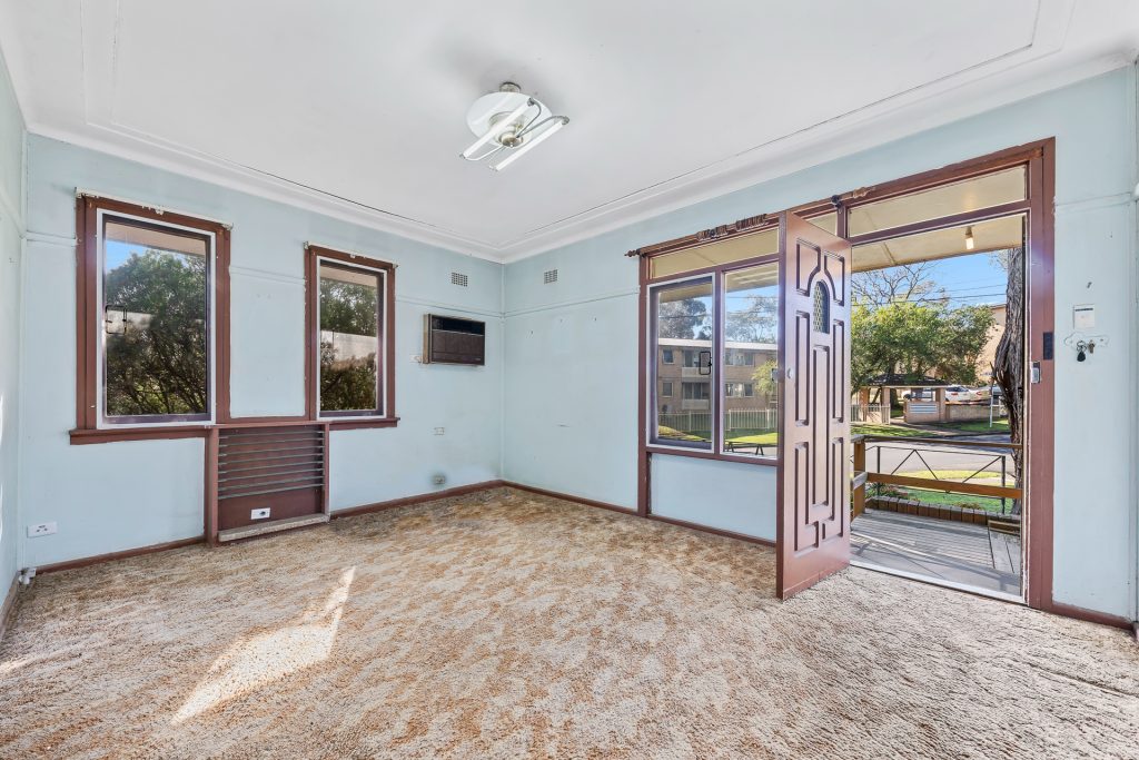 2 Maughan Street, Lalor Park NSW 2147 - photo 2