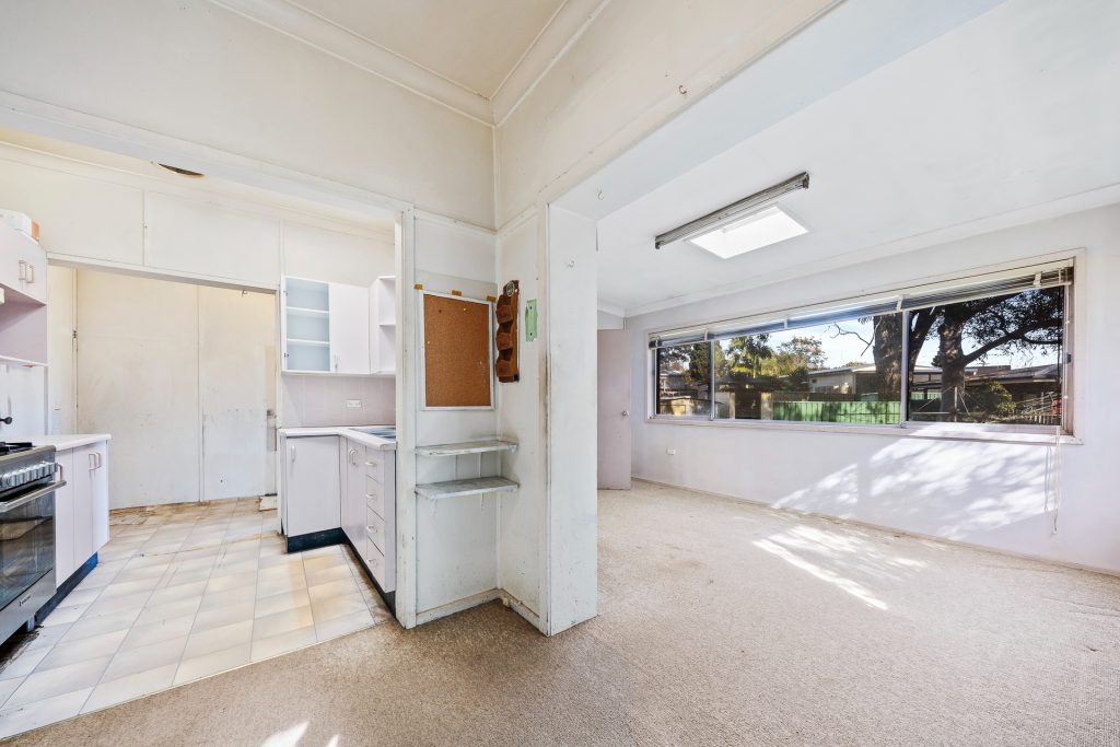 2 Maughan Street, Lalor Park NSW 2147 - photo 3