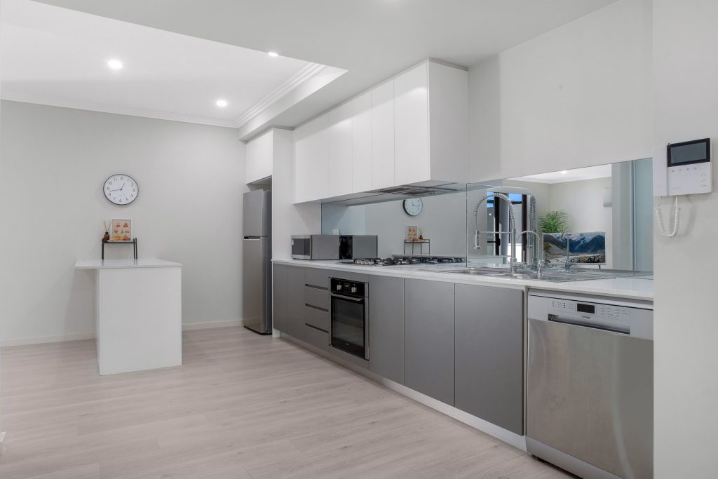 18/5 Robilliard Street, Mays Hill NSW 2145 - photo 2