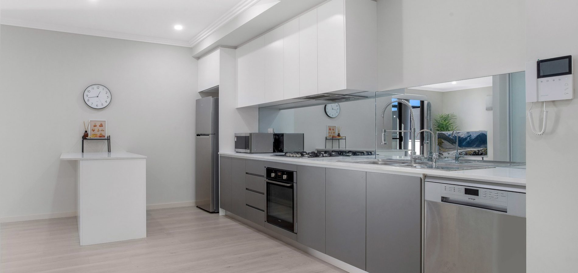 18/5 Robilliard Street, Mays Hill NSW 2145 - photo 2