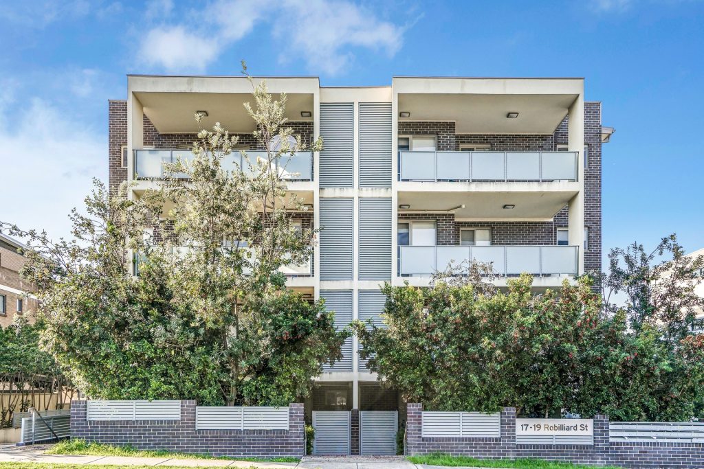 2/17-19 Robiliard Street, Mays Hill NSW 2145 - photo 9