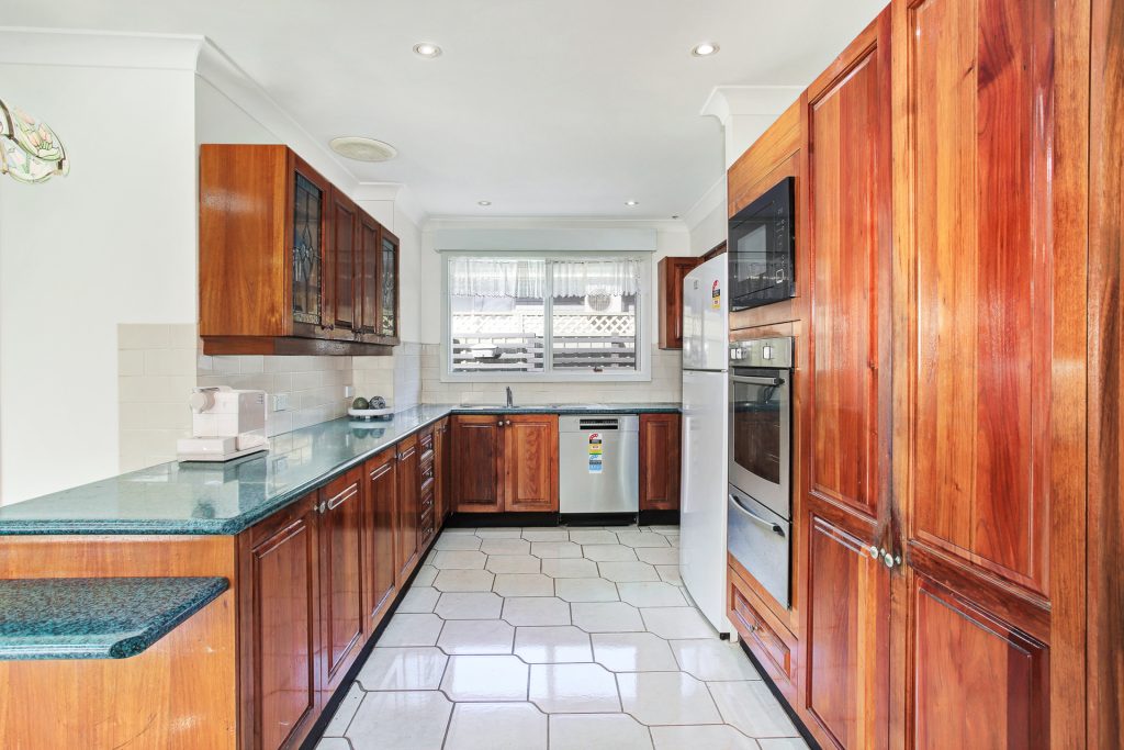 28 Whitby Road, Kings Langley NSW 2147 - photo 4