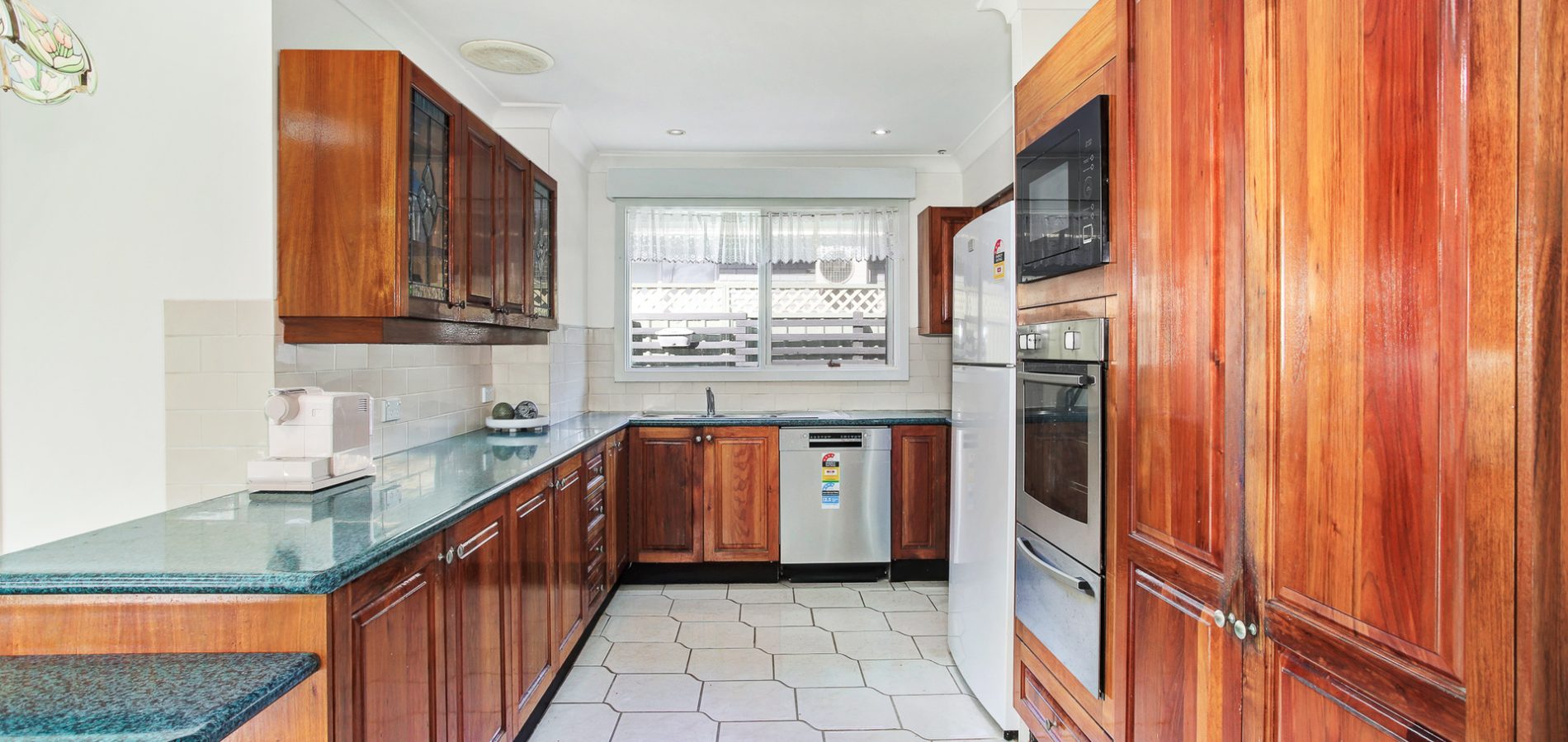 28 Whitby Road, Kings Langley NSW 2147 - photo 4