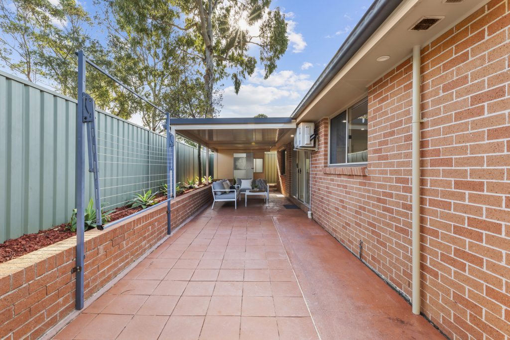 10A Parkland Avenue, Pendle Hill NSW 2145 - photo 12