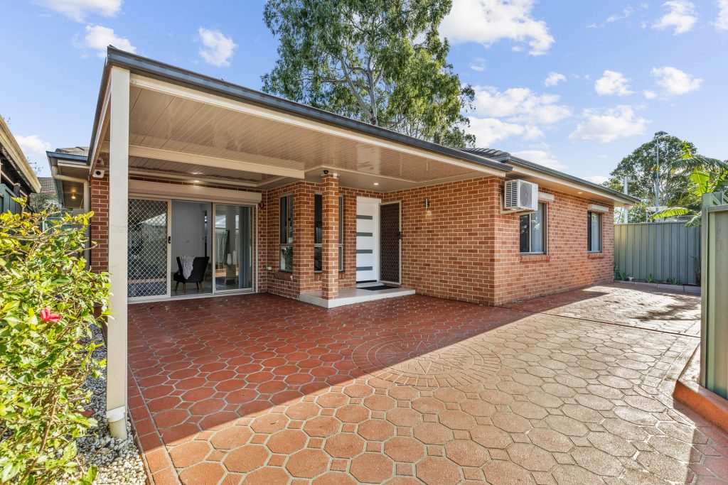10A Parkland Avenue, Pendle Hill NSW 2145 - photo 13