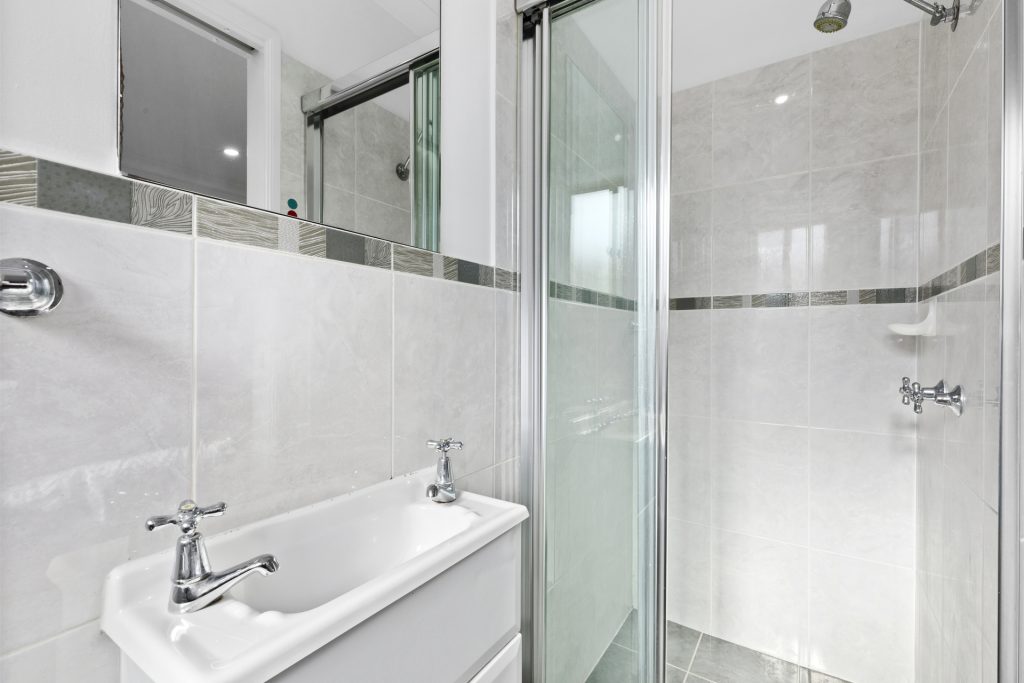 10A Parkland Avenue, Pendle Hill NSW 2145 - photo 17