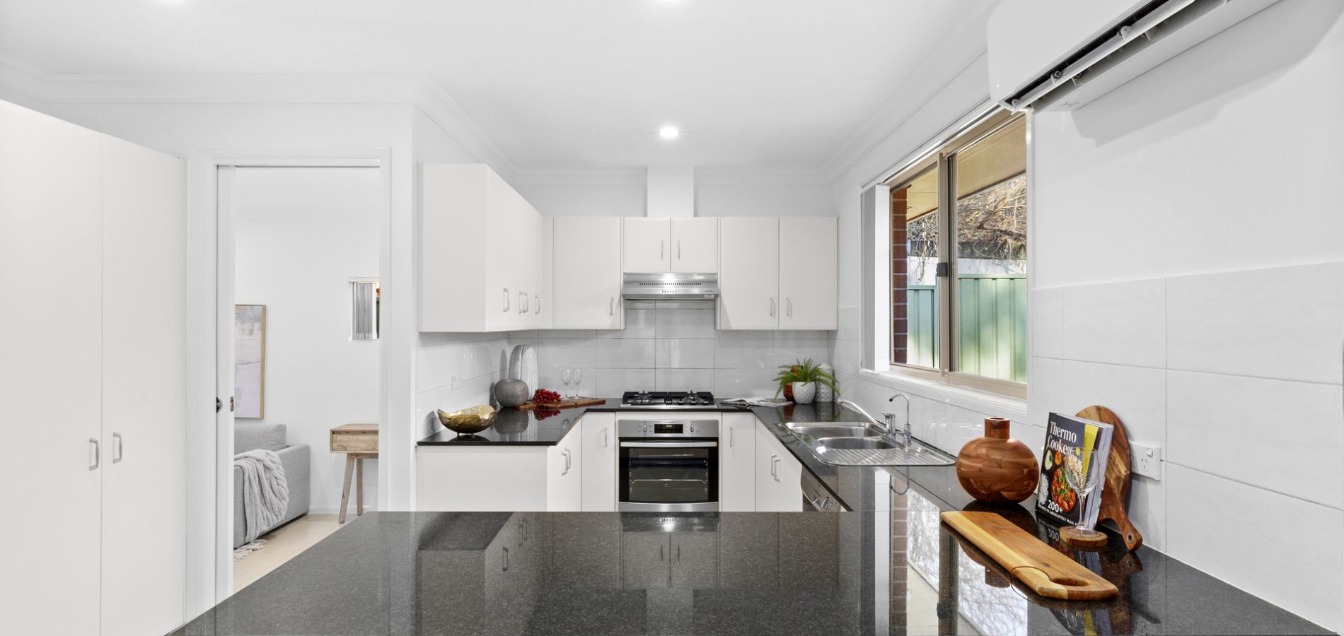 10A Parkland Avenue, Pendle Hill NSW 2145 - photo 6