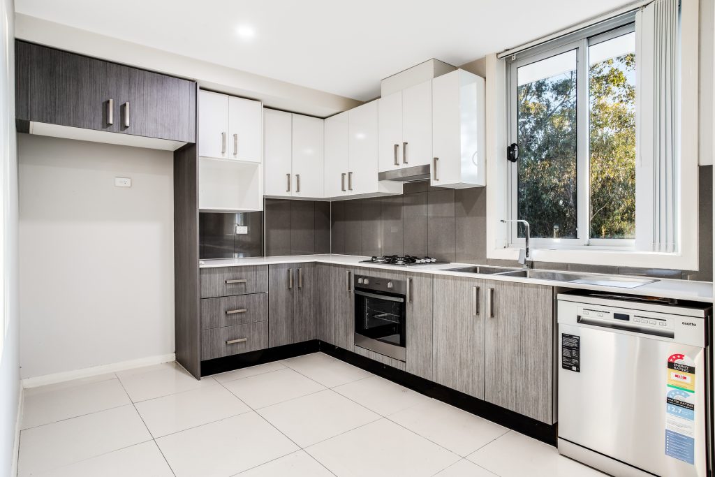 301/10 Junia Avenue, Toongabbie NSW 2146 - photo 4