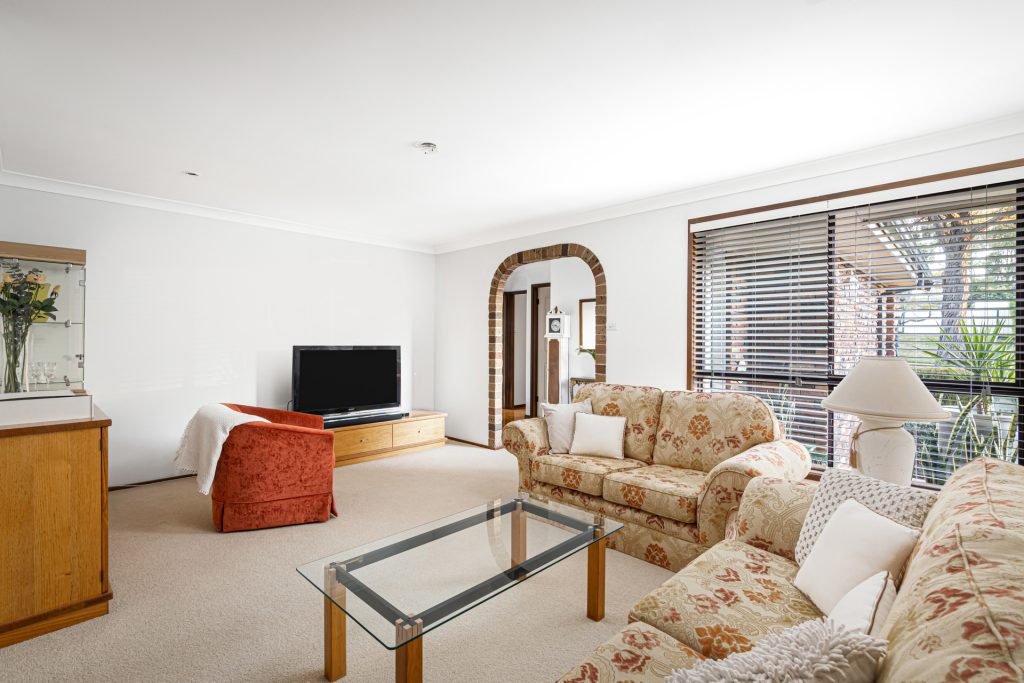 25 Plymouth Crescent, Kings Langley NSW 2147 - photo 2