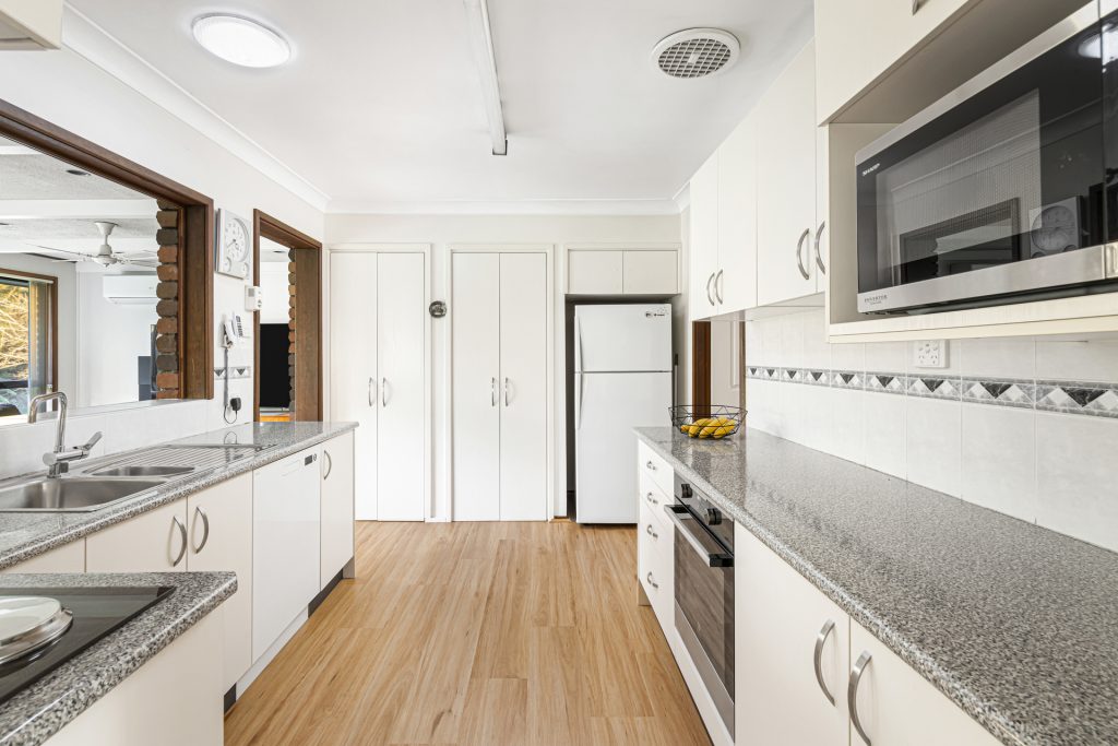25 Plymouth Crescent, Kings Langley NSW 2147 - photo 5