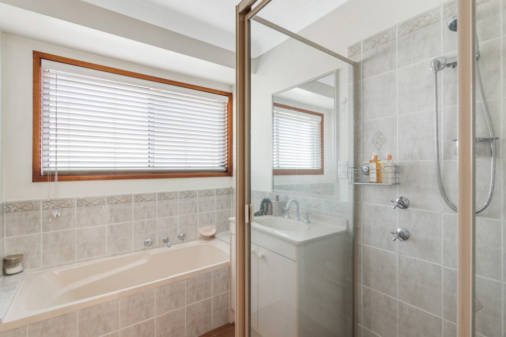 5 Venn Avenue, Lalor Park NSW 2147 - photo 11