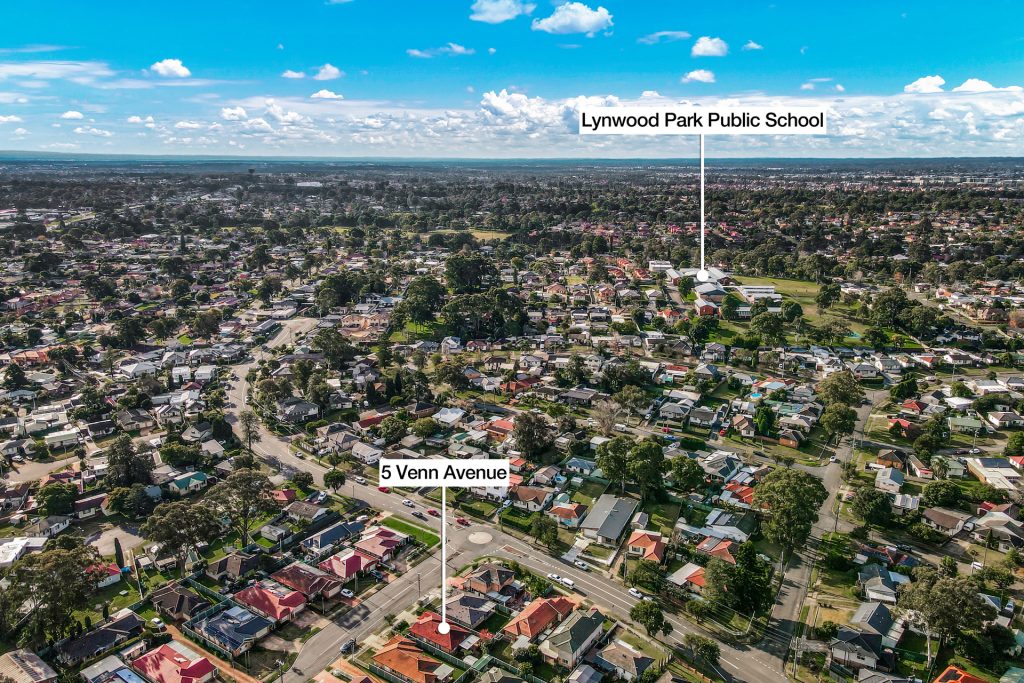 5 Venn Avenue, Lalor Park NSW 2147 - photo 15