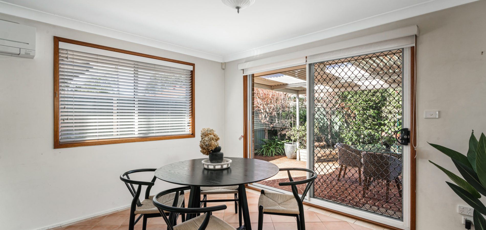 5 Venn Avenue, Lalor Park NSW 2147 - photo 4