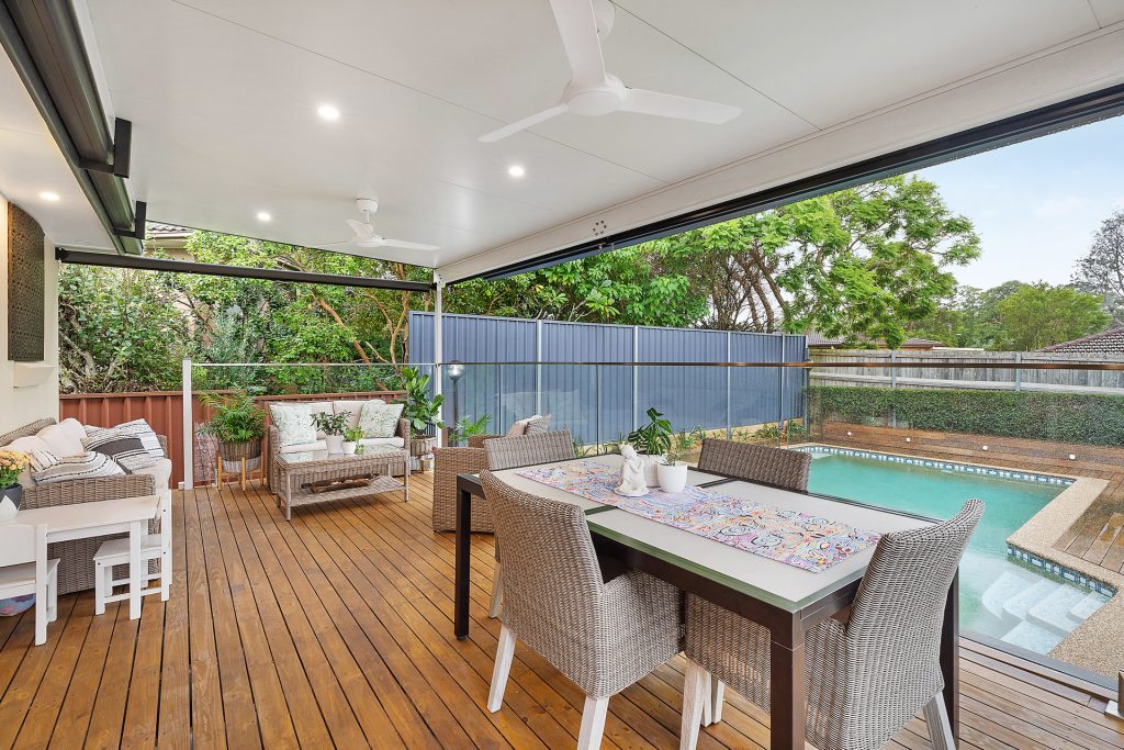 15 Rockley Avenue, Baulkham Hills NSW 2153 - photo 2