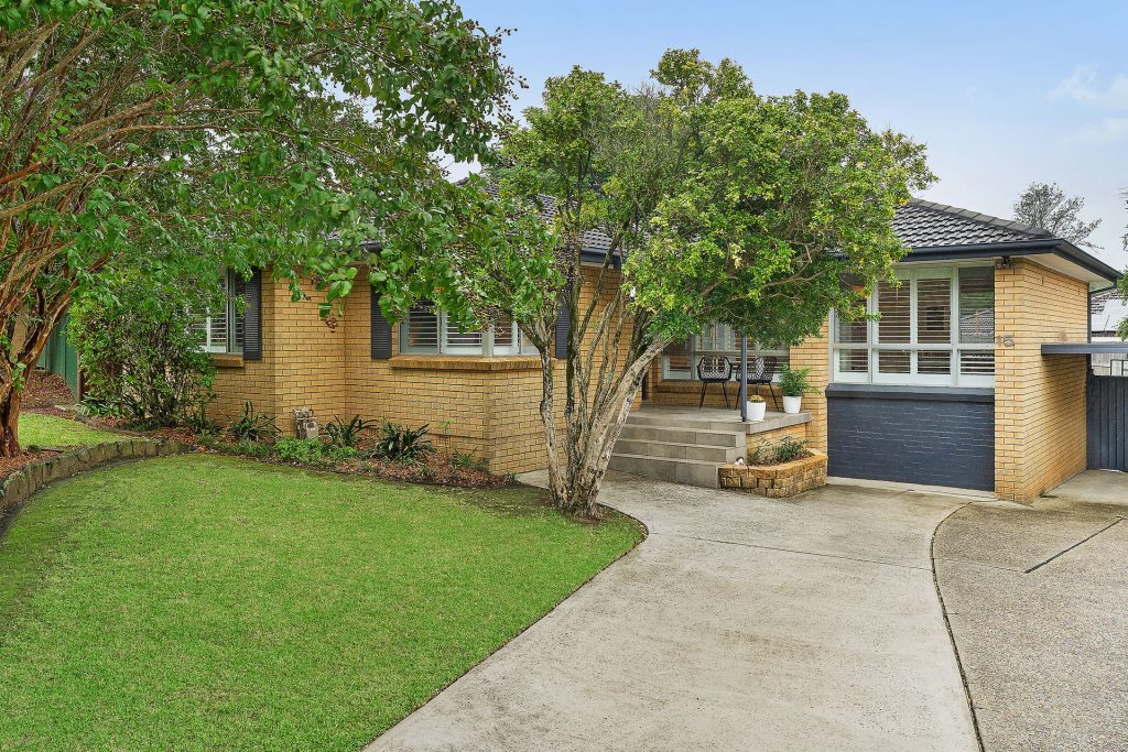 15 Rockley Avenue, Baulkham Hills NSW 2153 - photo 13