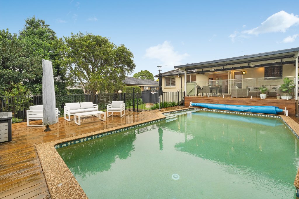 15 Rockley Avenue, Baulkham Hills NSW 2153 - photo 4