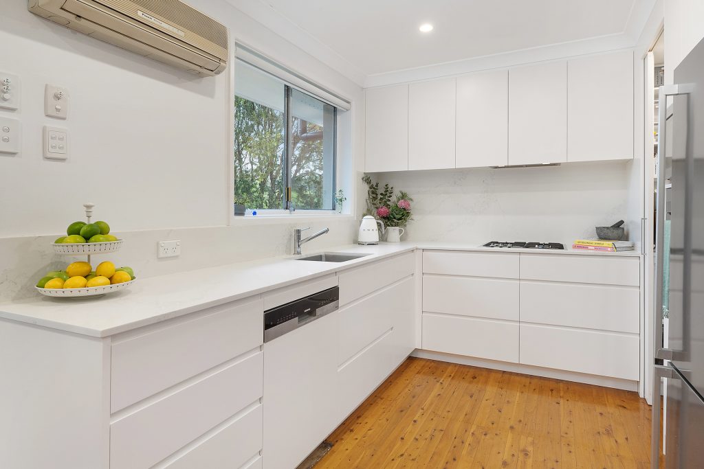 15 Rockley Avenue, Baulkham Hills NSW 2153 - photo 5