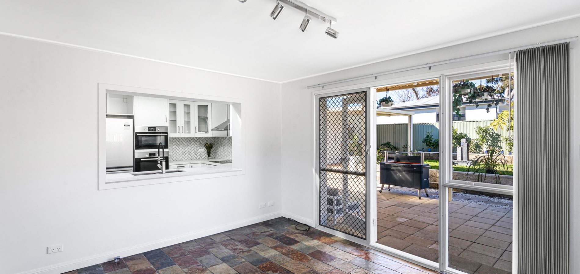76 Gipps Road, Greystanes NSW 2145 - photo 5