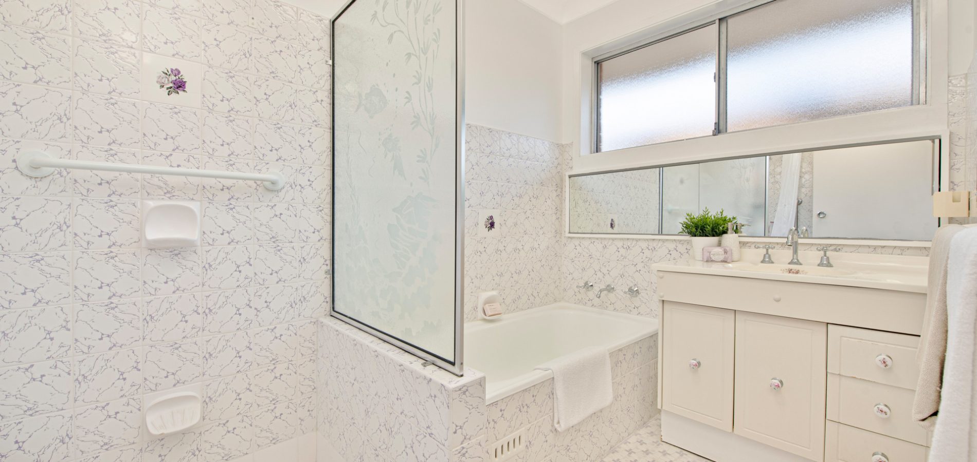 12 Munro Street, Baulkham Hills NSW 2153 - photo 11