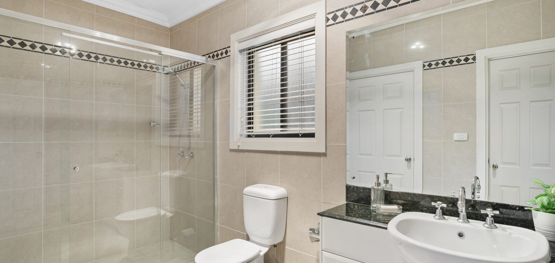 24 Applecross Avenue, Castle Hill NSW 2154 - photo 15