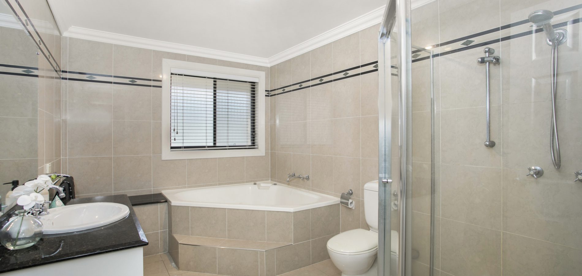 24 Applecross Avenue, Castle Hill NSW 2154 - photo 16