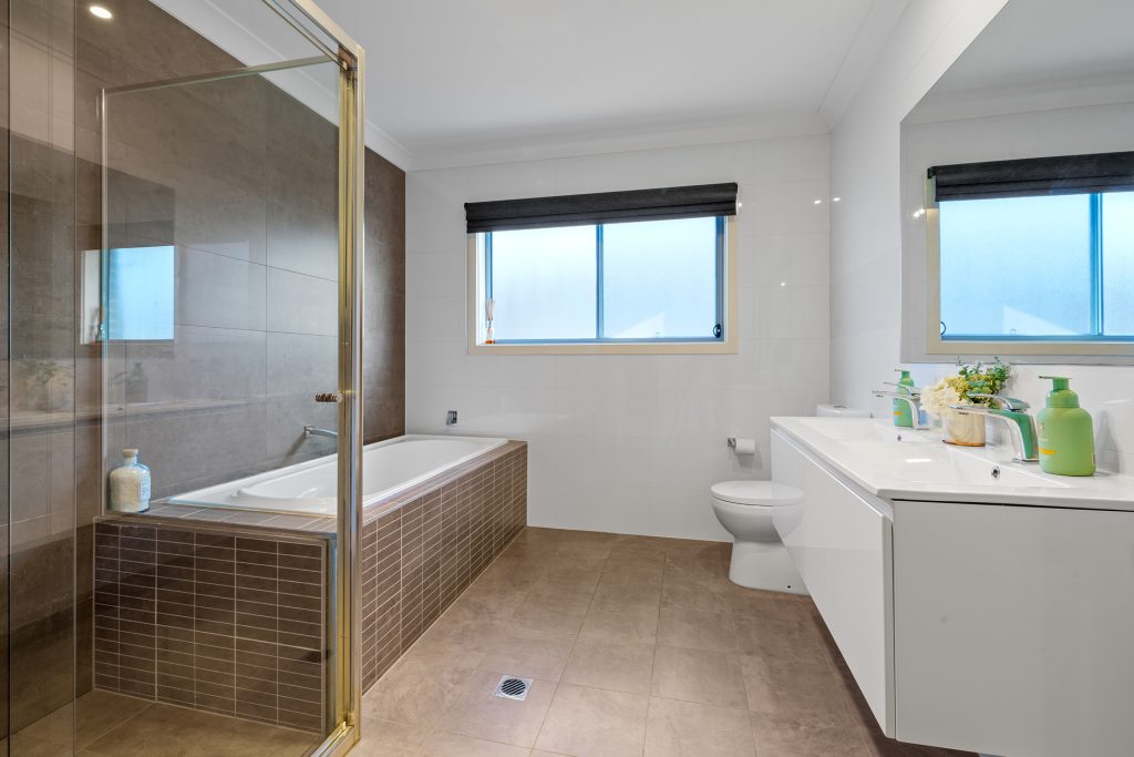 5 Mapleton Avenue, North Kellyville NSW 2155 - photo 16