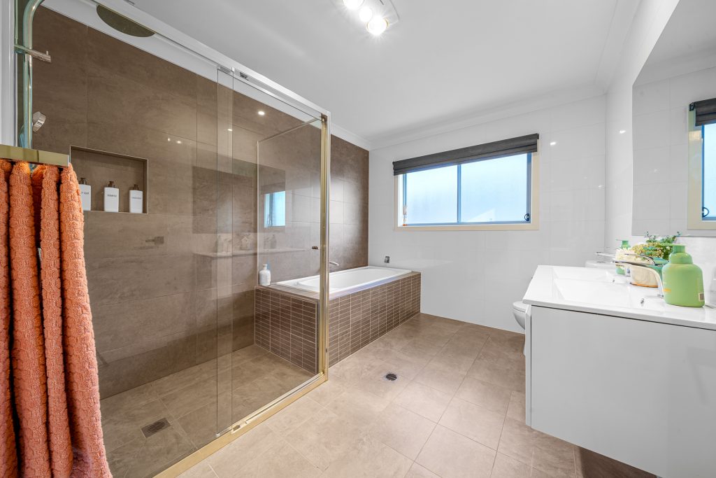 5 Mapleton Avenue, North Kellyville NSW 2155 - photo 17